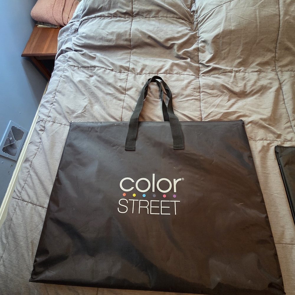 Color Street Black 3-panel Large Display Board with Carry Bag